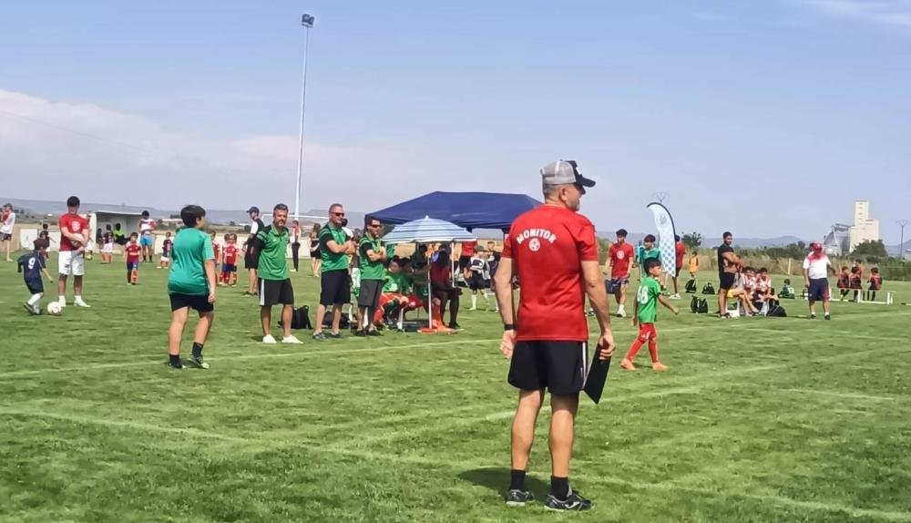 Imagen Gran ambiente en el I Torneo de Verano de la Escuela de Fútbol Oscense