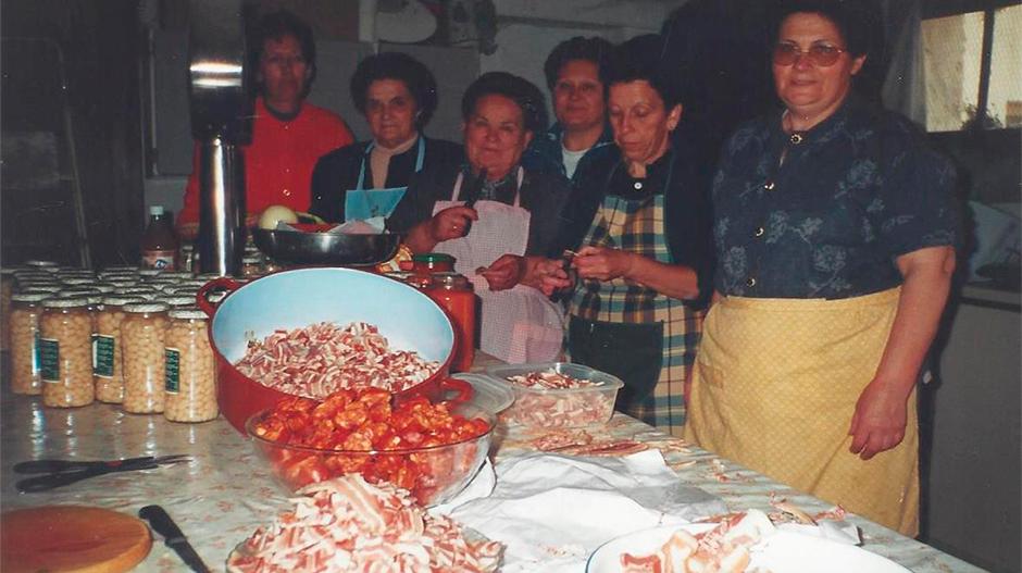 Imagen 25 años de San Jorge en Valfonda: una fiesta fruto del empeño y trabajo de sus mujeres