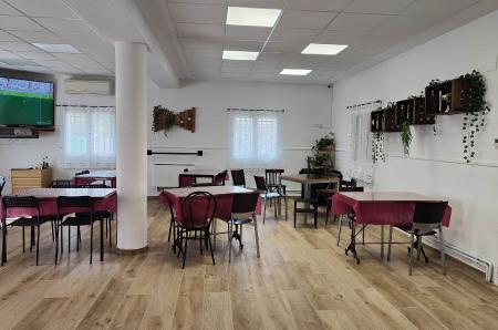 Imagen Valfonda de Santa Ana ya disfruta de la renovación del bar social