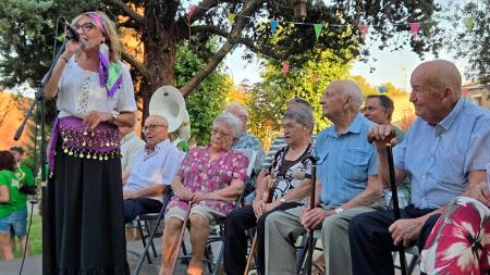 Imagen Valfonda homenajea a quienes levantaron el pueblo